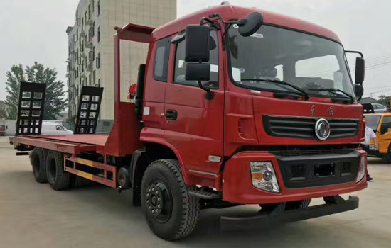 【國五】東風(fēng)后八輪挖機平板車