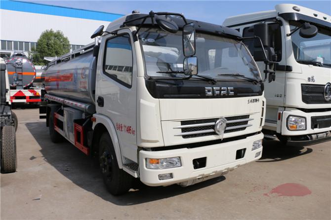 東風多利卡8噸加油車