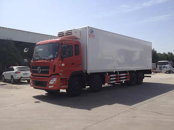 東風(fēng)前四后八9.4米冷藏車 東風(fēng)前四后八9.4米冷藏車