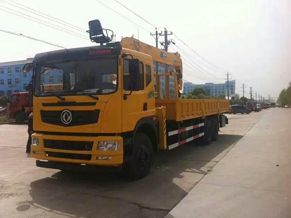東風(fēng)征夢8.5米隨車吊