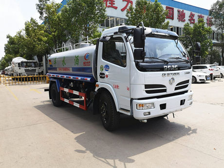 東風(fēng)福瑞卡綠化噴灑車(chē)圖片