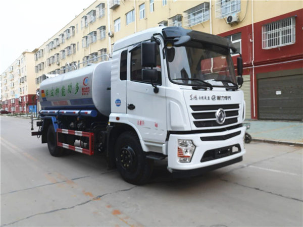 東風D3灑水車12噸霧炮車發車北京！