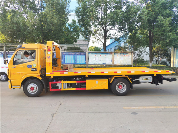 東風多利卡D7一拖二清障車