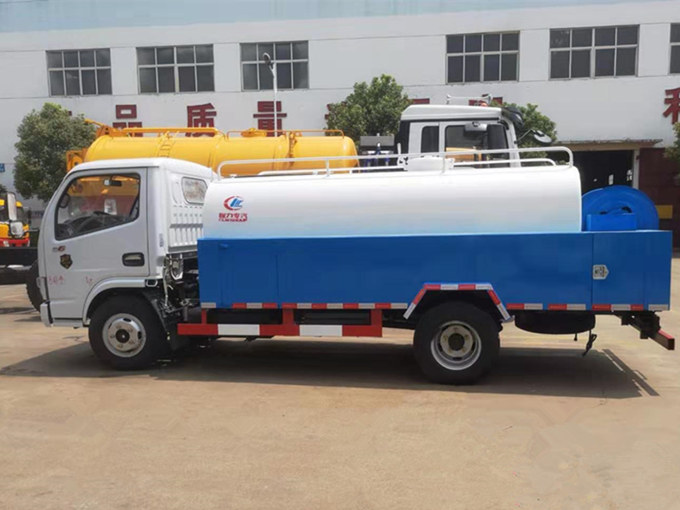 東風多利卡5噸高壓清洗車