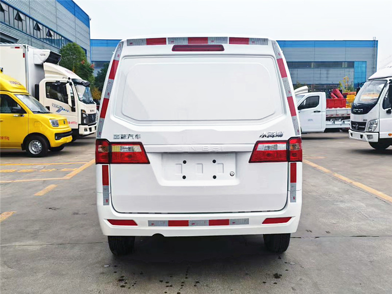 金杯國(guó)六藍(lán)牌冷藏車