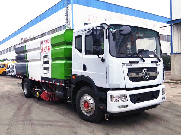 東風多利卡15方洗掃車