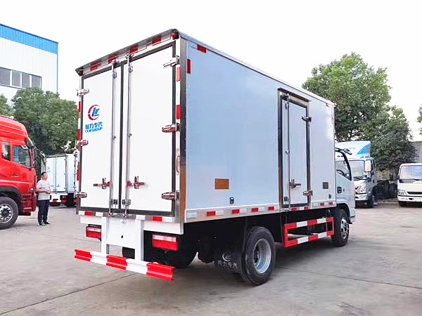 東風(fēng)多利卡D6國六冷藏車